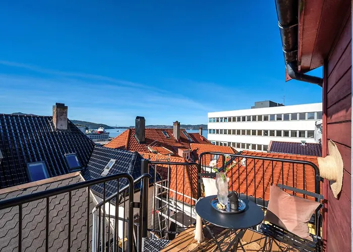 Toppleilighet Pa Sandviken Med Balkong شقة *